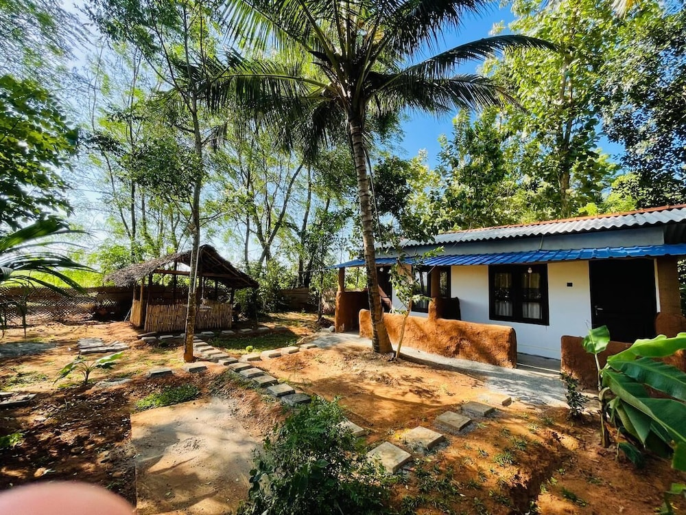 Udawalawe Elephant safari Lodge