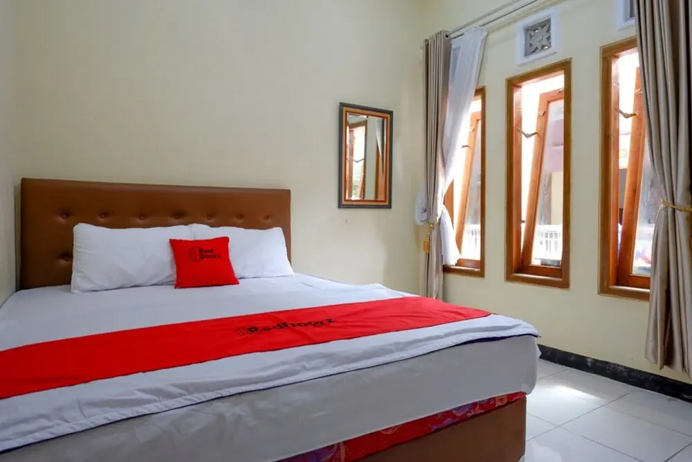 Tanah Mas Persada Hotel by RedDoorz