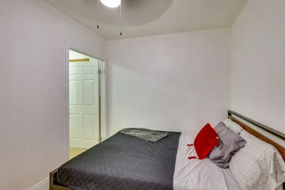 Los Angeles Vacation Rental: 9 Mi to Downtown!