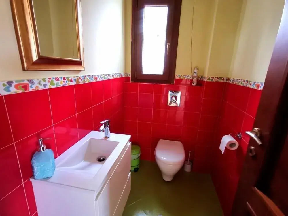 Beautiful villa, swimming pool, sea view near village not far from Rethymno, NW