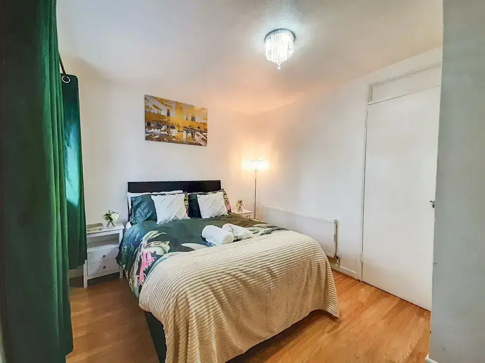 I Luv London Too! 1bed Stunnin Home Sleeps 3!
