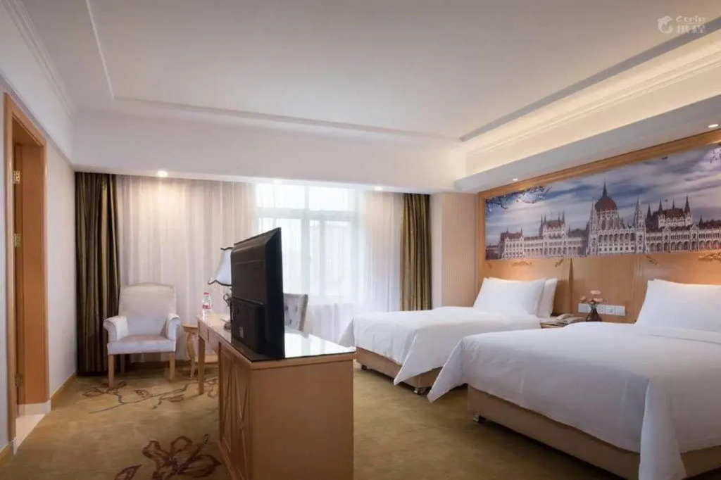 Vienna Hotel Shanghai New International Expo Center Xiuyan Road Metro Station
