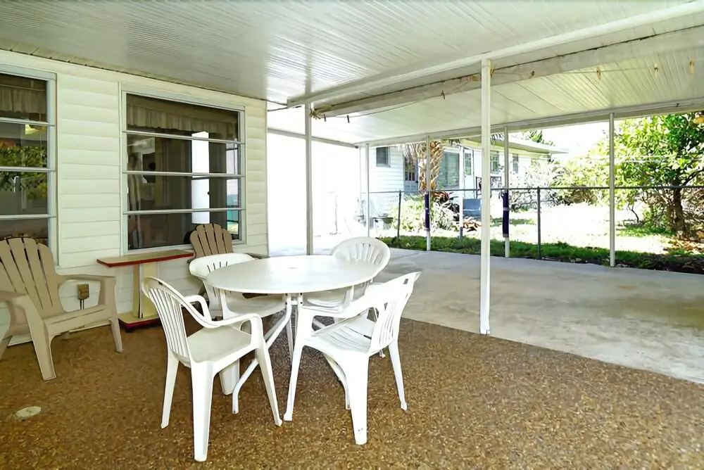 Pier House 3 Bedrooms 2 Bathrooms Home