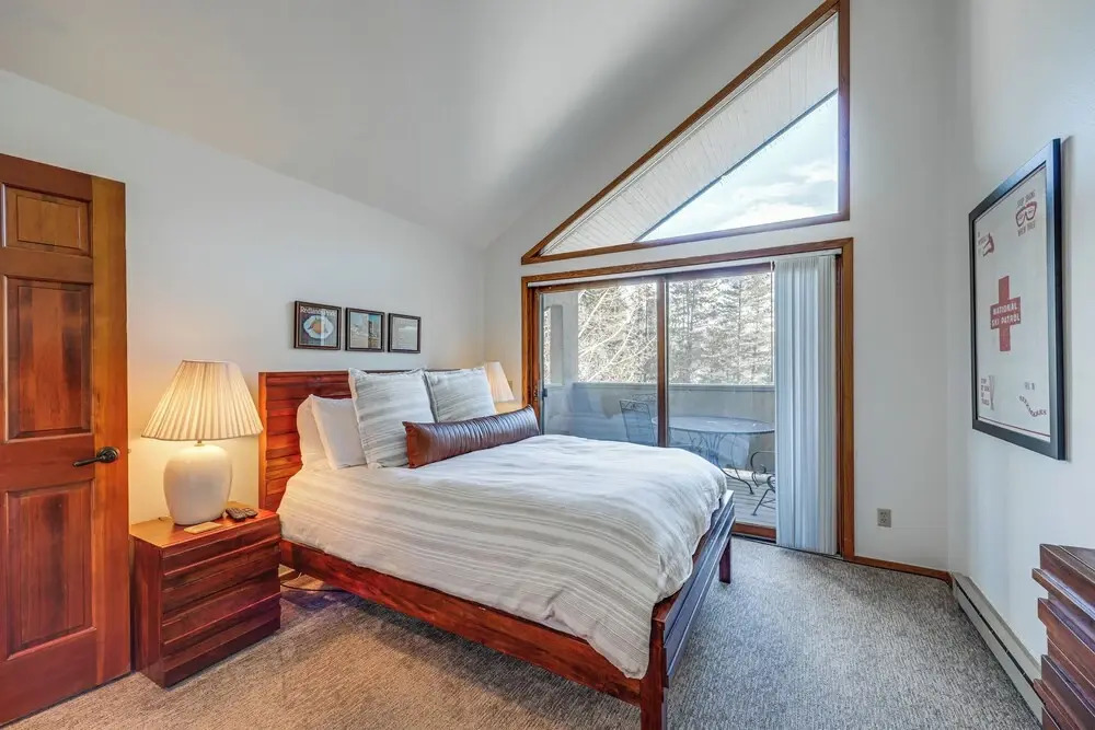 Walk to Chairlifts: Breck Condo w/ Private Patio