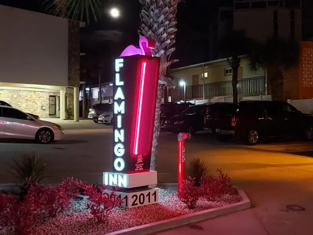 Flamingo Inn Beachfront - Daytona Beach