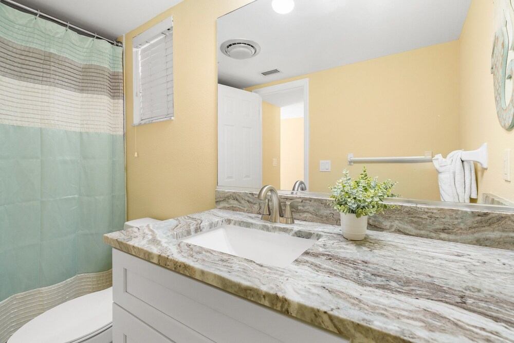 Bayside Hideaway At Beach Castle #27 3 Bedroom Villa