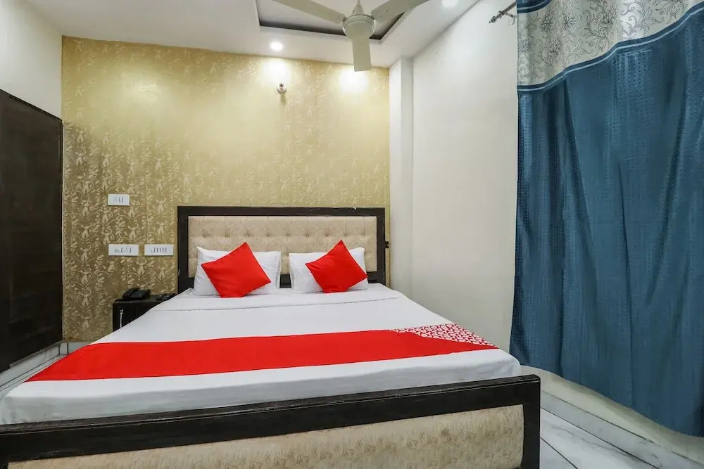 Victoria Crossroads by OYO Rooms