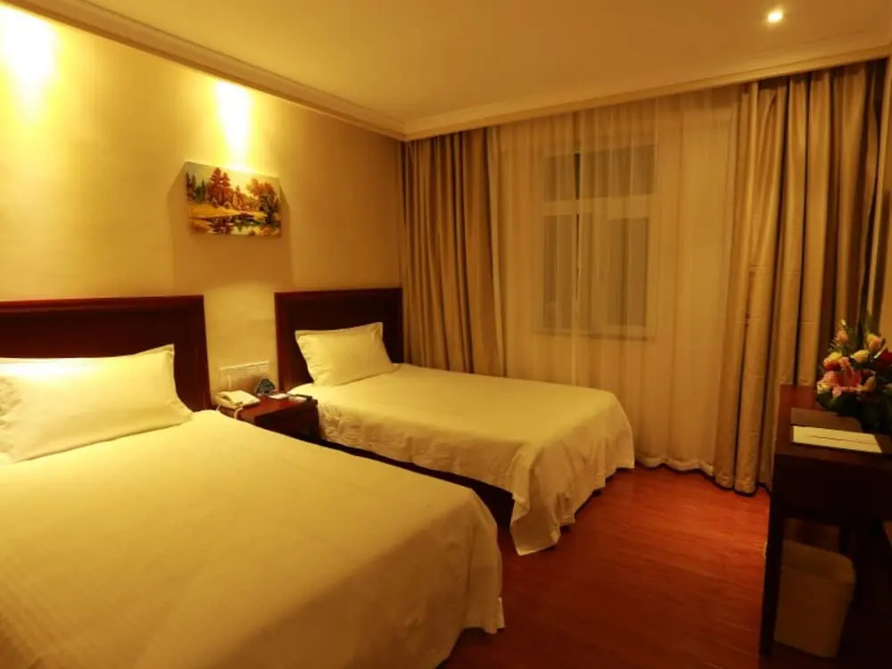 GreenTree Inn Sanya Hexi District Chunyuan Seafood Square Express Hotel