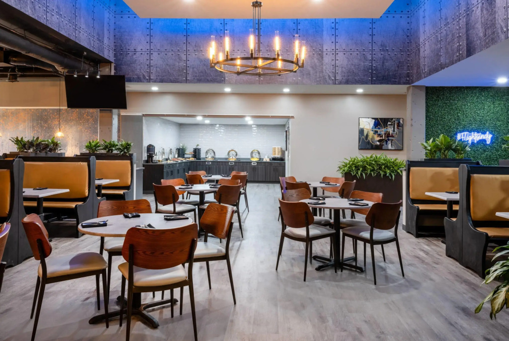 Wyndham Indianapolis Airport