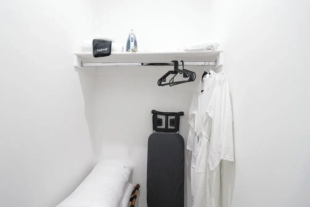 Unit 3 One BR With Queen  Sofa and  Bed