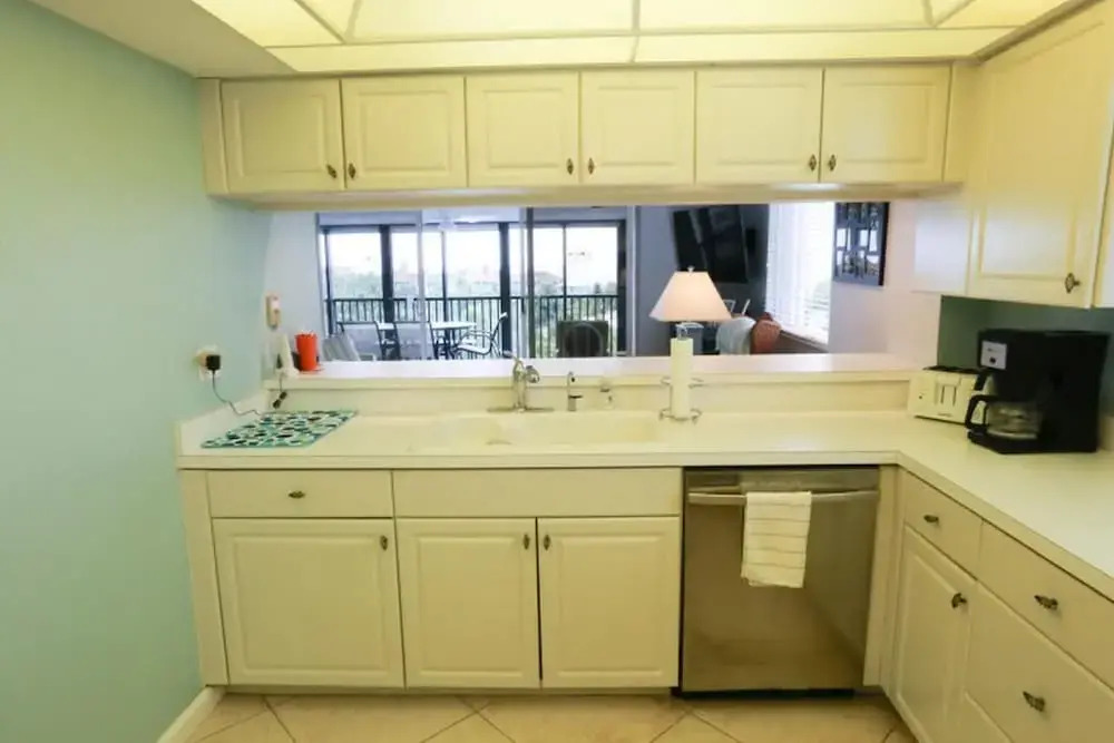 Ocean Harbor 504B