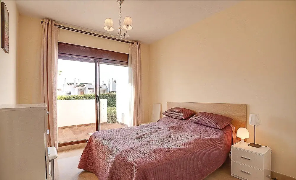 2 Bedrooms Apartment with Garden View