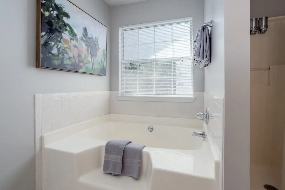 Basketball Court Cozy 3 BR in Decatur