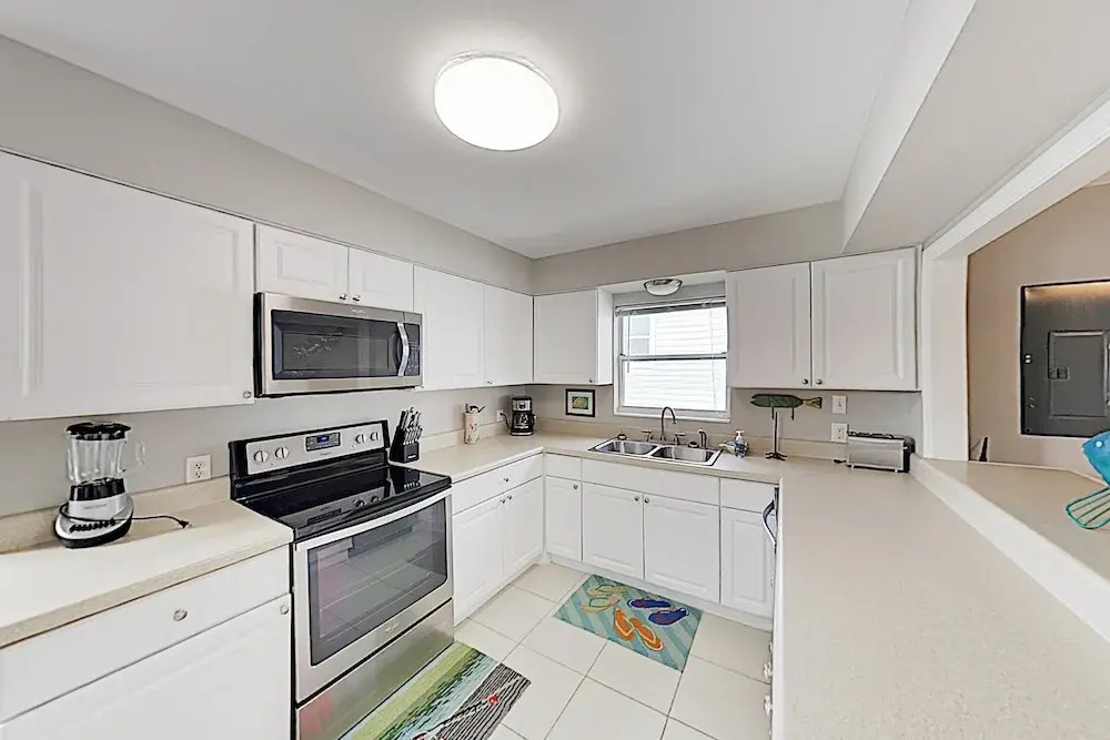 New Listing! Stylish Island Escape - Steps To Sand 2 Bedroom Duplex