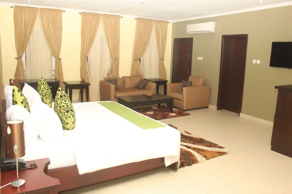 TOC Hotel
