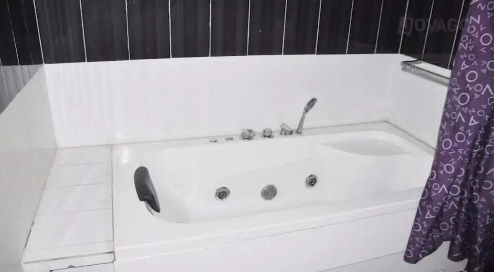 Denami Suites