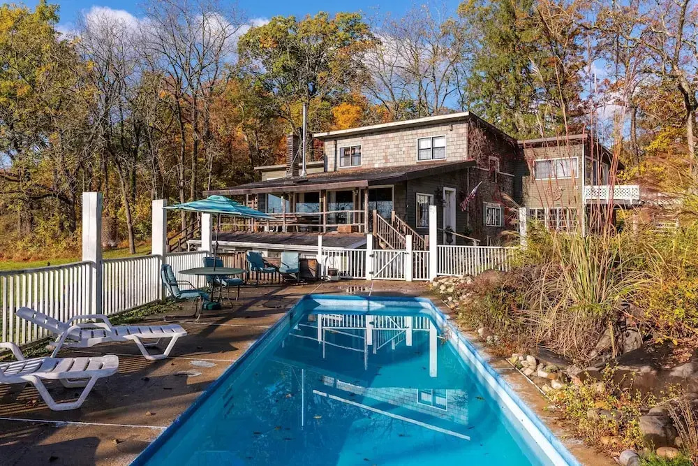 Shakespeare on the Hudson by Avantstay Two Home Buyout on the Hudson River! 22 Bedrooms!