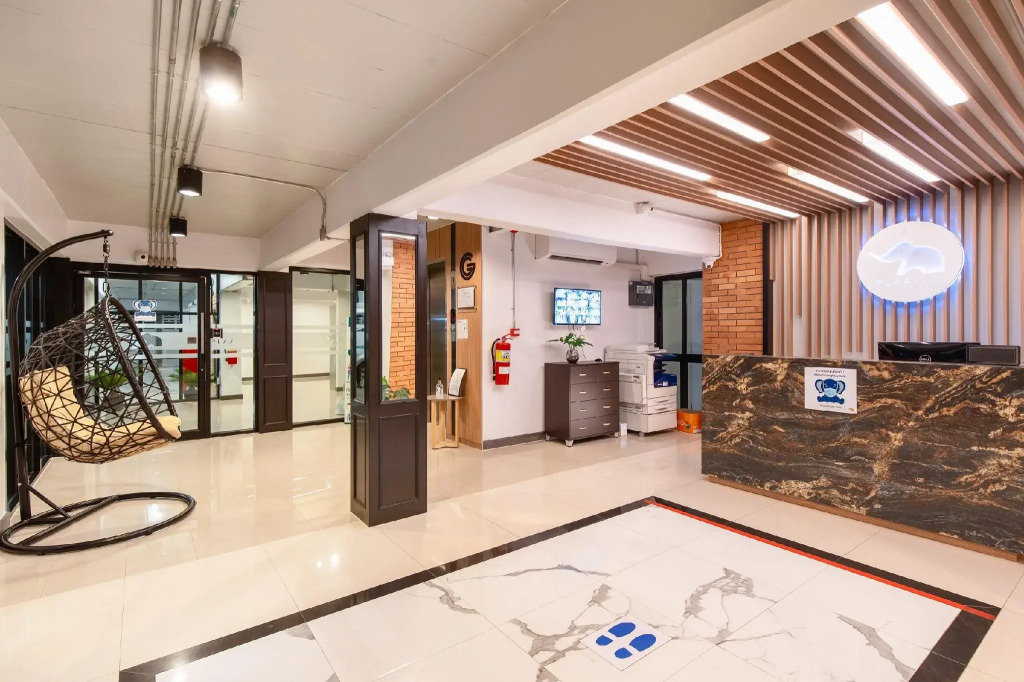 PLAAI Play Hotel