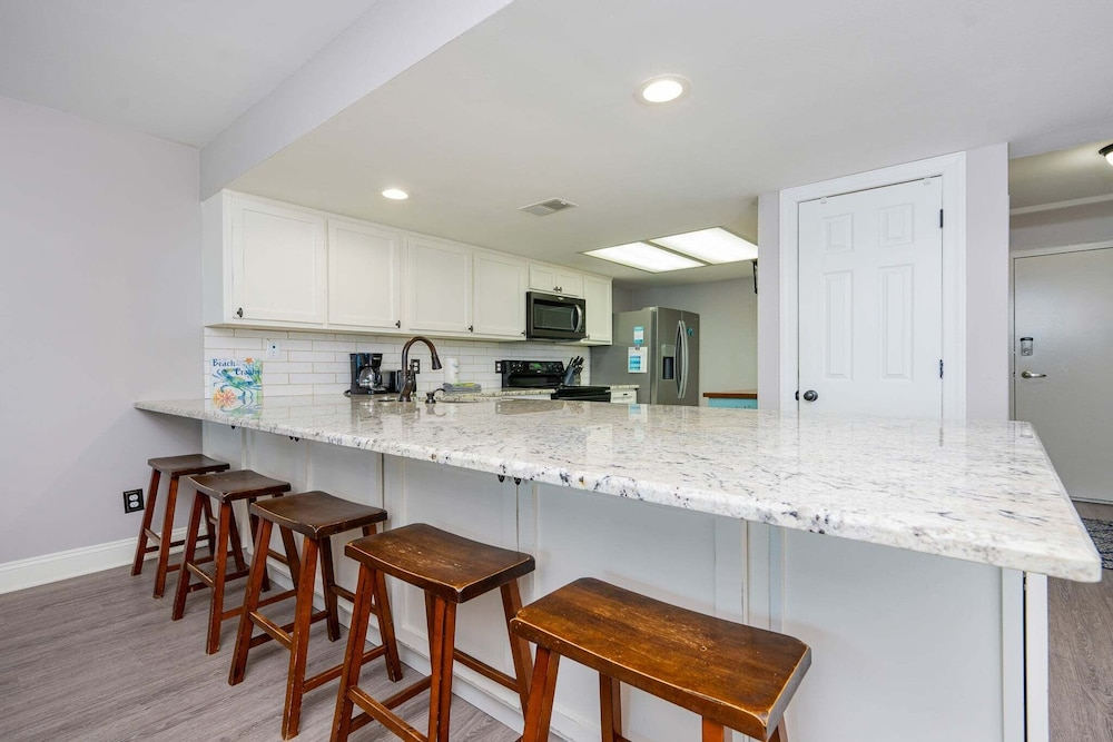 Wind Drift 604s 2 Bedroom Condo