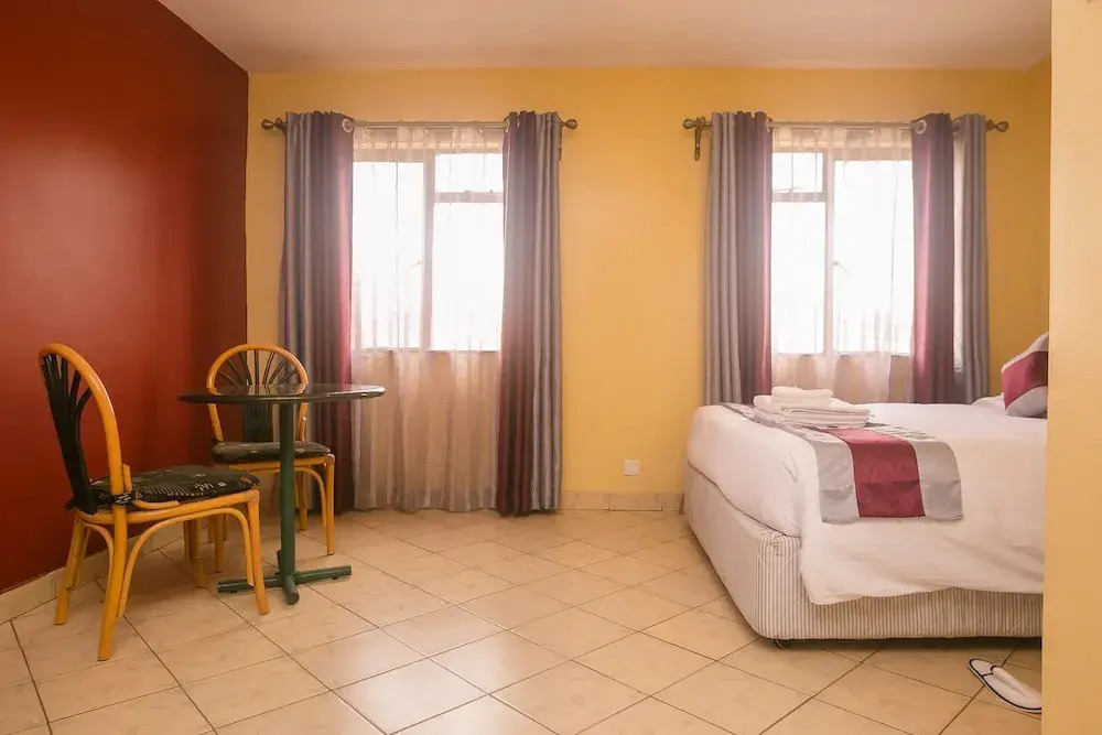 Plus 254 Hotel