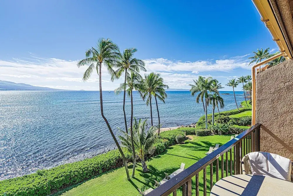 Maalaea Banyans 411 - Modern Renovation, Direct Ocean Front, Incredible View, AC