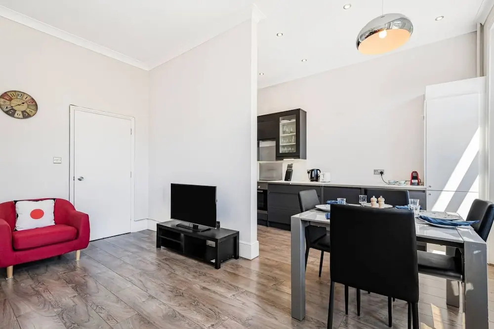 Stylish Kensington Home Next To Earl s Court