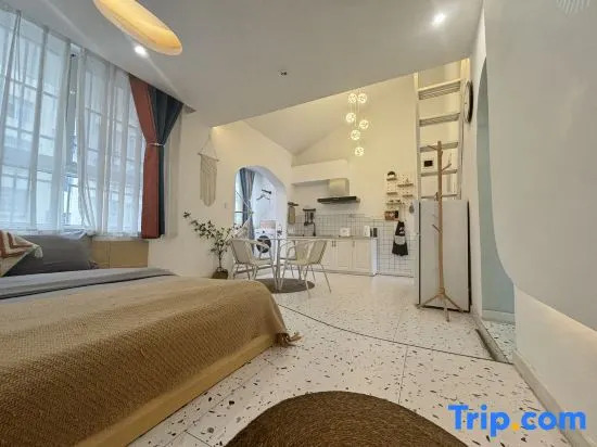 Weidingmao Apartment