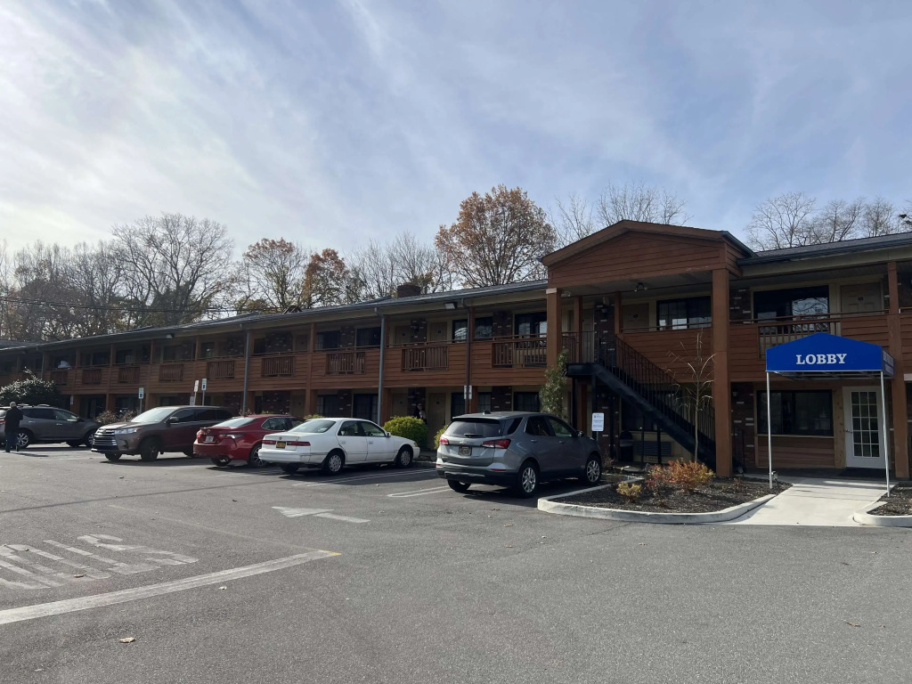 SureStay Plus by Best Western Woodbury Inn