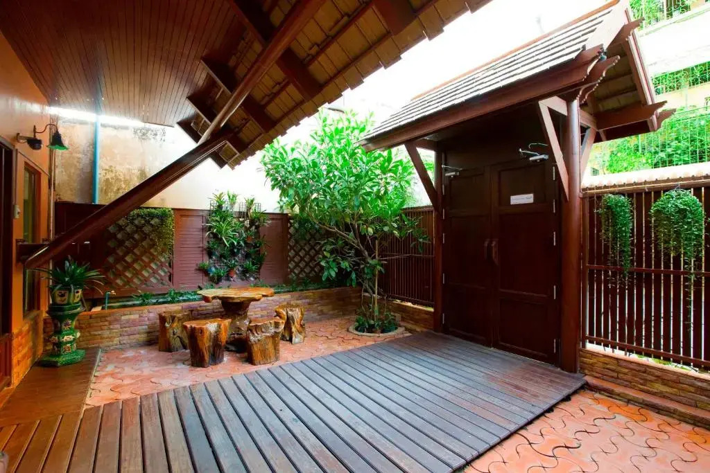 Lamphu Tree House Boutique Hotel