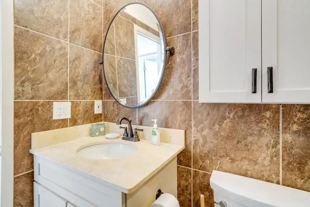 Coastal Lakehouse Condo on Siesta Key Public Beach