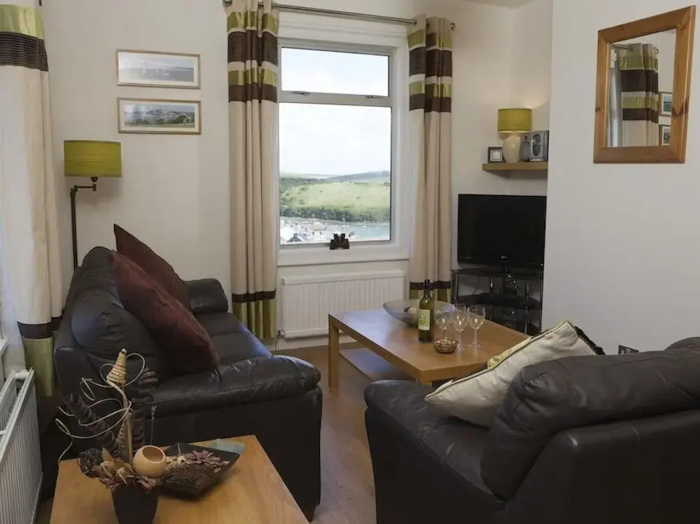 6 Glenthorne House
