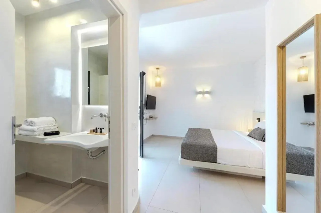 Onyx Hotel & Suites