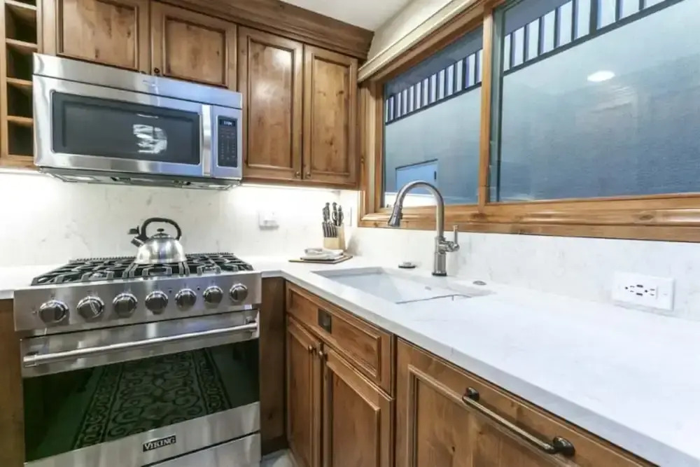 Centrally Located 3 Br In Lionshead Village W Pool, Walk To Lift