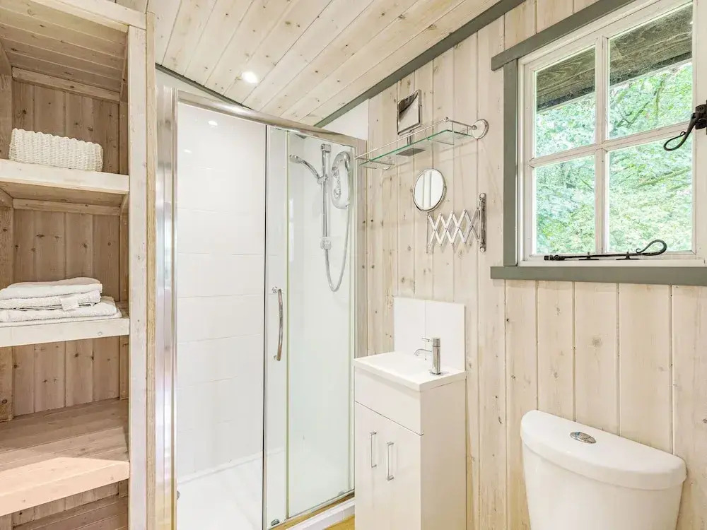 Lakeside Cabin