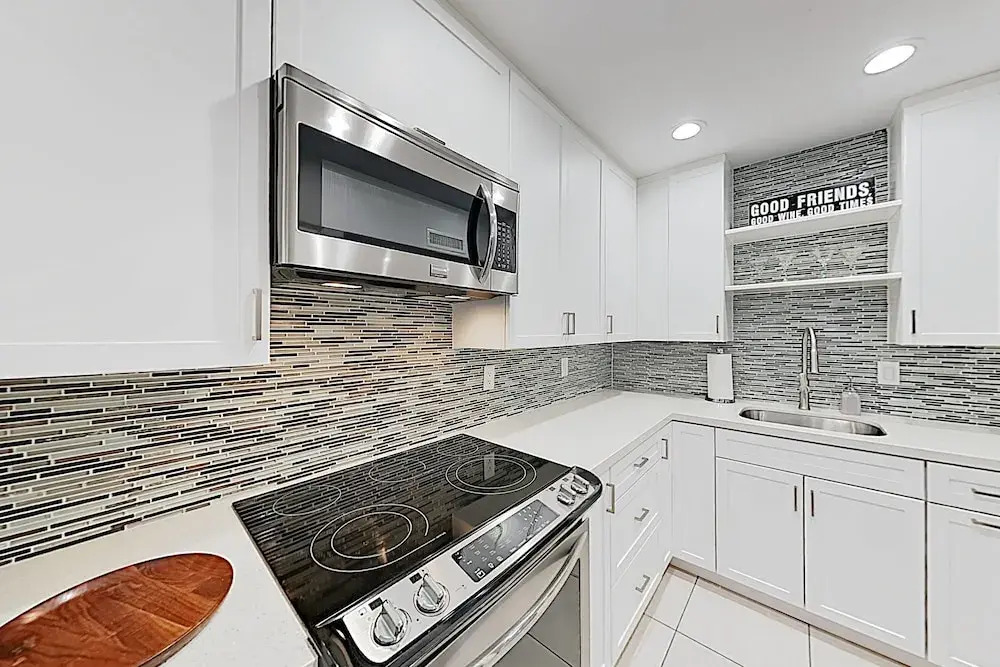 Chic Condo W/ Pool, Balcony – 1 Block To El Paseo! Condo