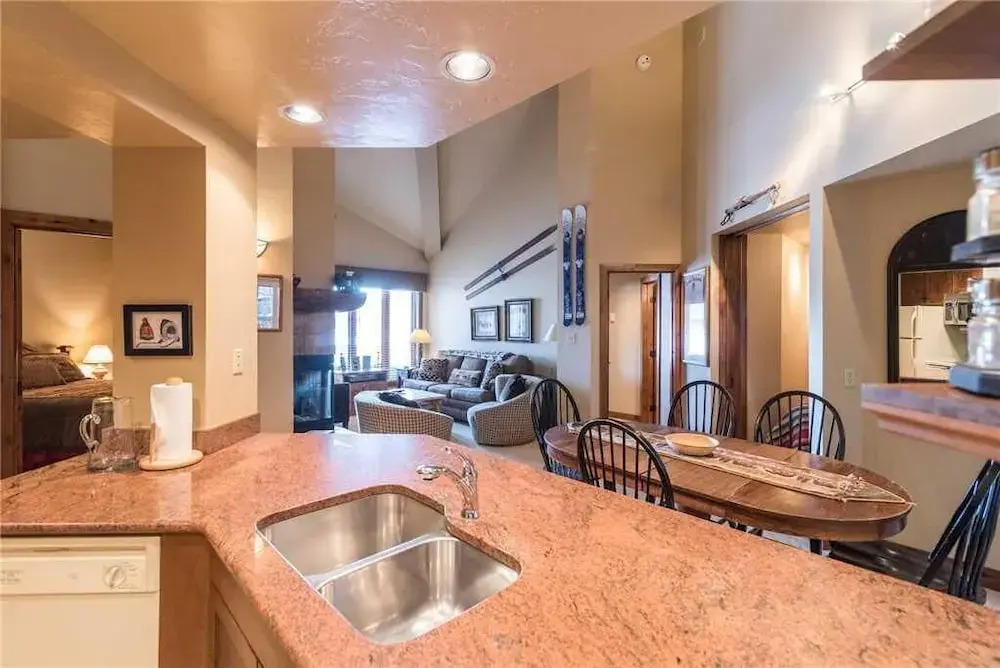 1301 Trappeur's Lodge, Trappeur's Crossing Apartment 3