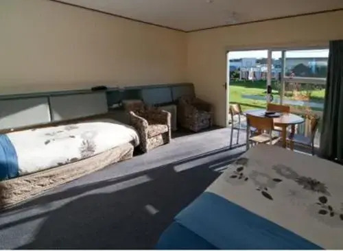 Broadway Motel & Miro Court Villas