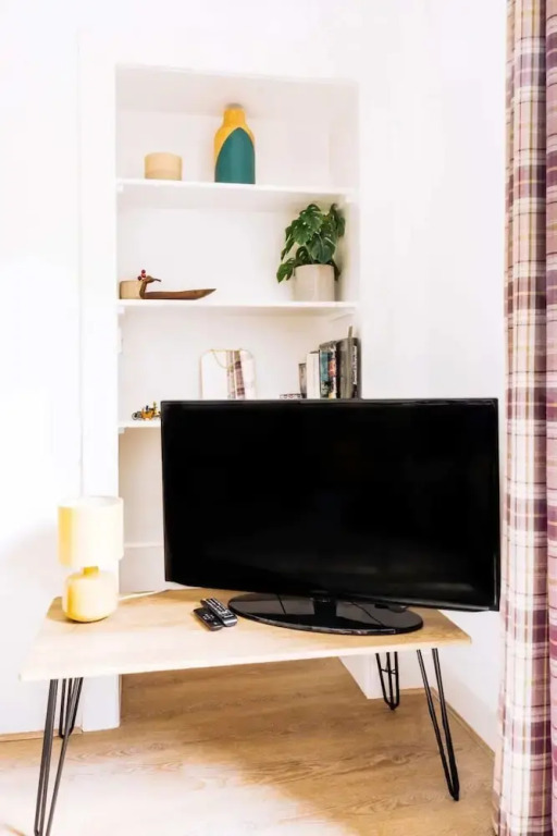 Charming 1 Bedroom Apartment in the Heart of Edinburgh