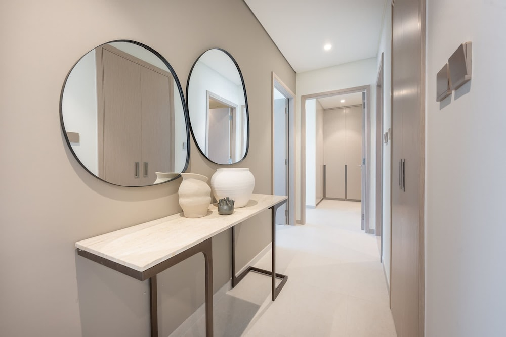 Cozy 2-bedroom Apartment Perfect for Family in Downtown With Burj Khalifa Views