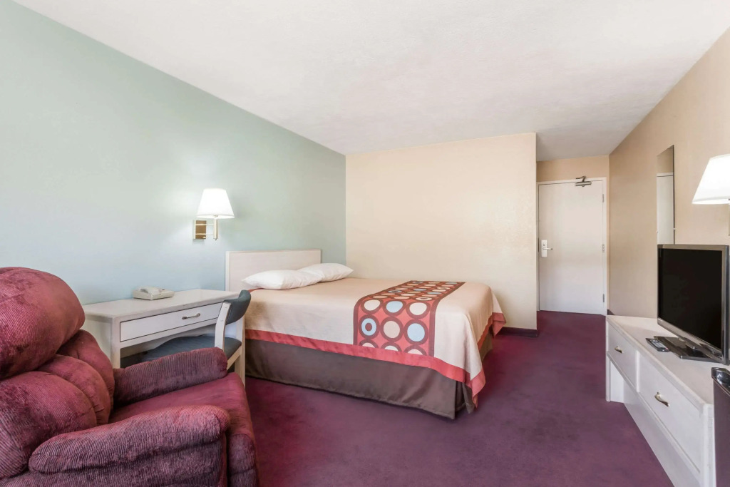 Super 8 by Wyndham Nephi