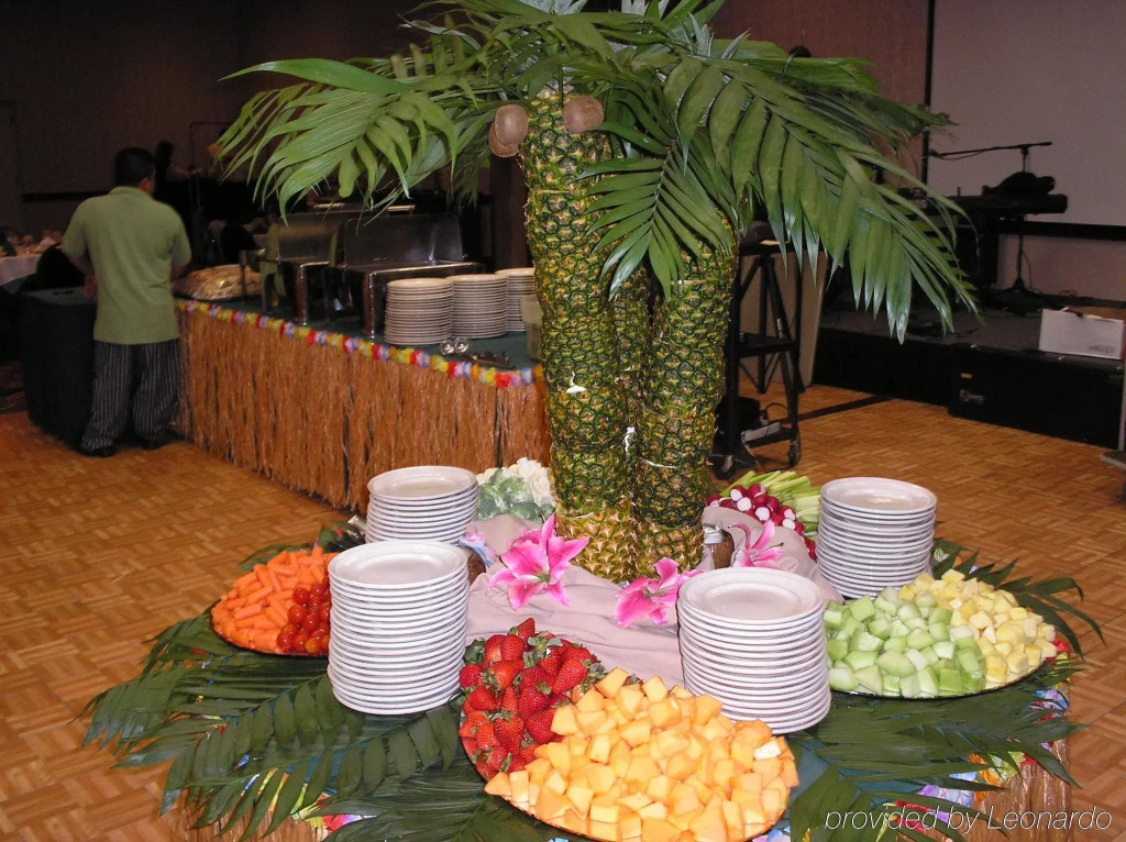 Holiday Inn Des Moines-Airport Conf Center by IHG