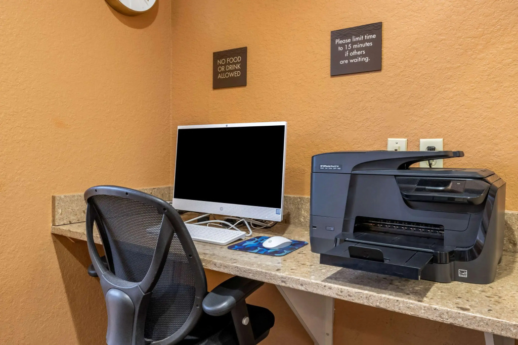 Comfort Inn & Suites Orlando North