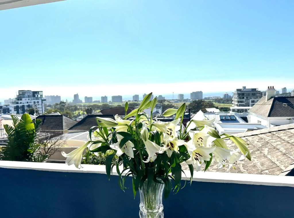 21 Cheviot Place - Penthouse with Sea View A & B
