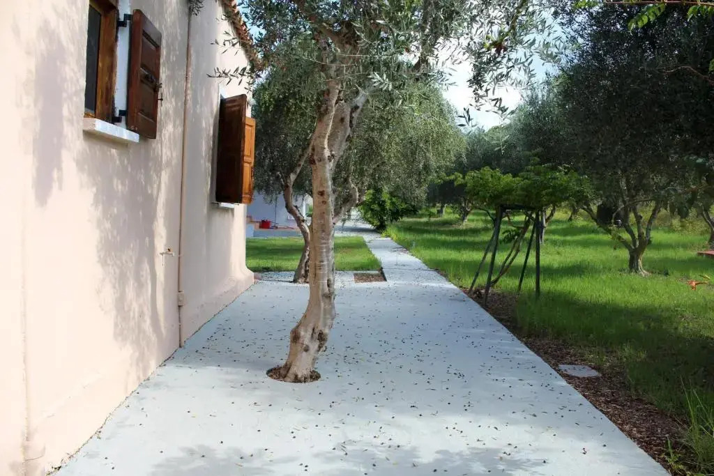 Nikos Kastro 4