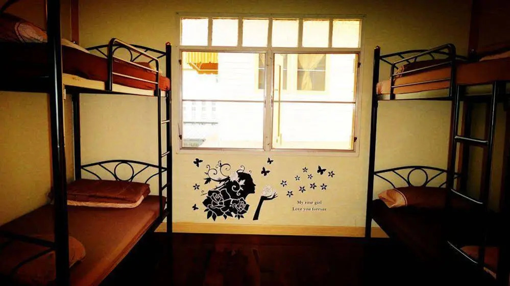 Baan Sathorn Backpacker Hostel