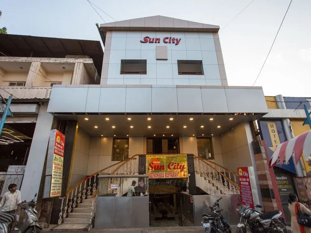 OYO 12078 Hotel Suncity