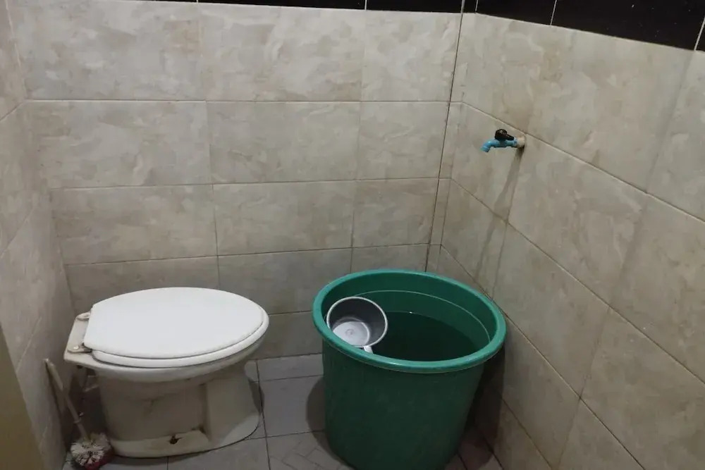 OYO Life 93403 Penginapan Adinda