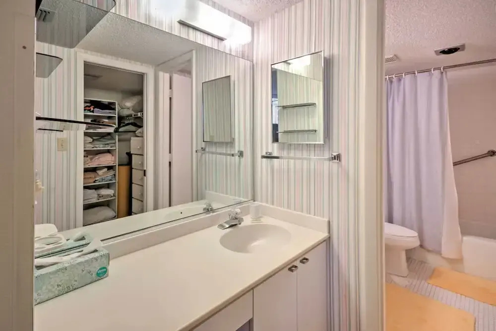 Beachfront Sarasota Resort Condo: Siesta Key View!