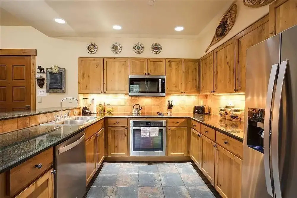 3110 Champagne Lodge, Trappeur's Crossing Apartment 3