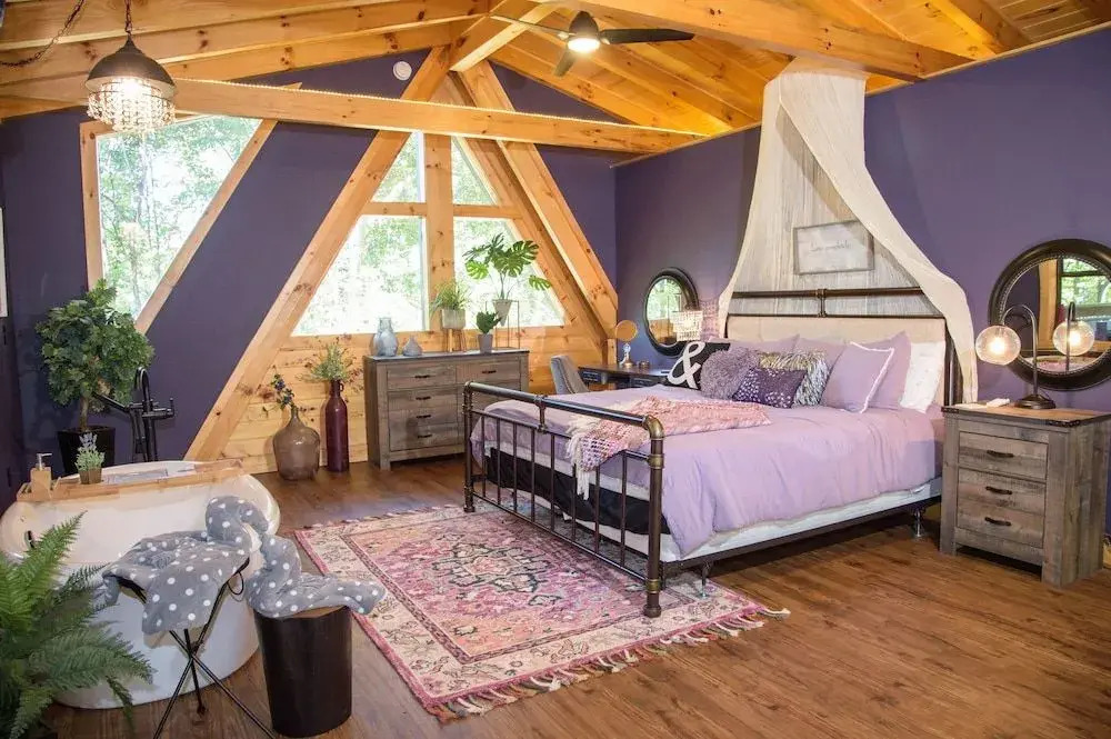 Whispering Waters 1 Bedroom Cabin by Redawning